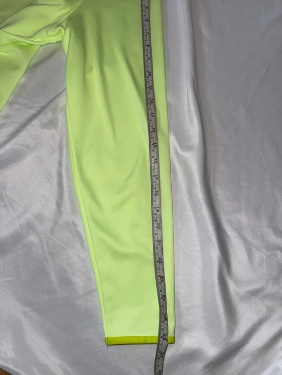 Under Armour Neon Yellow Hooded Pullover Hoodie - Picture 7 of 7